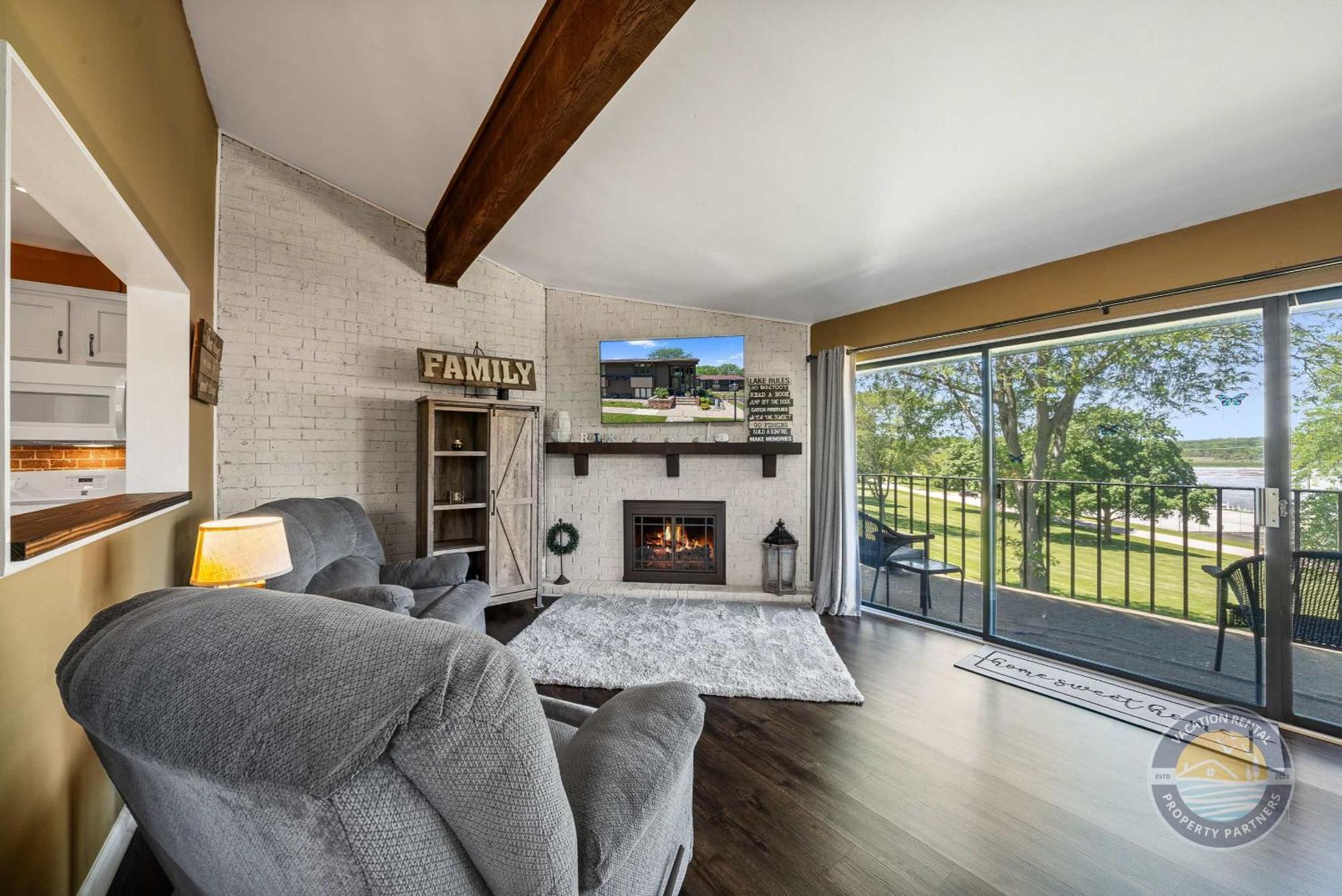 New Lake Como Condo With Lake Views Lake Geneva Exteriér fotografie